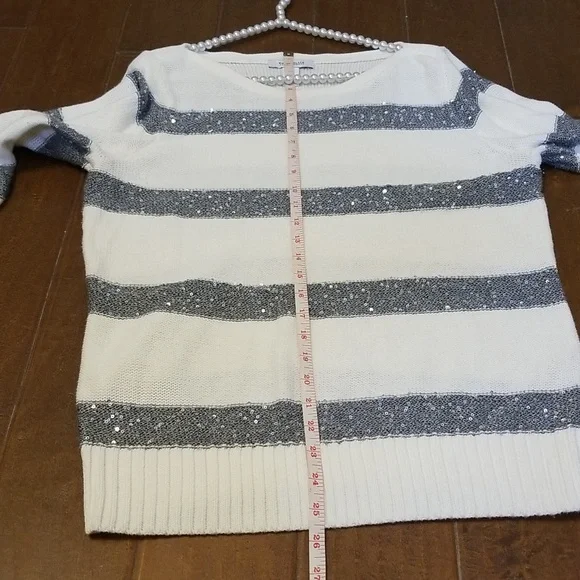 White House Black Market Womens Longsleeve White And Grey Sequin Sweater… - Picture 6 of 8